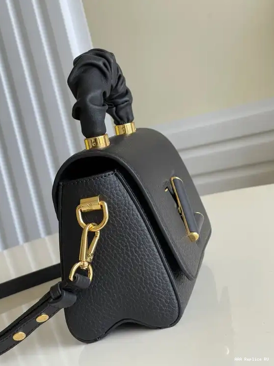 Aaa replica ru TWIST LOUIS PM VUITTON 0602